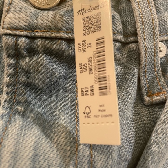 NWT Madewell distressed jeans! - Picture 8 of 8